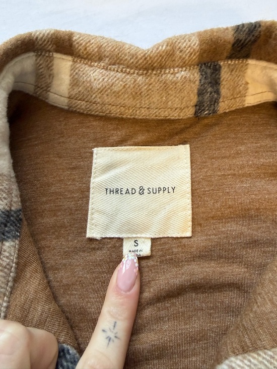 Thread & Supply - Picture 4 of 4